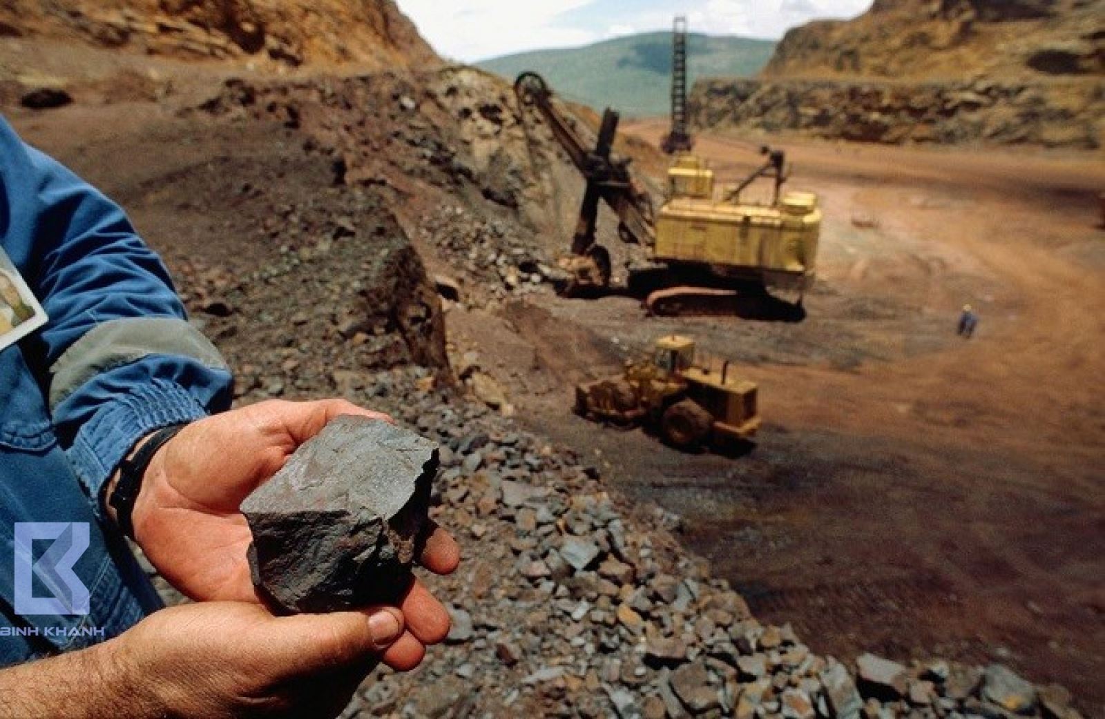 Iron ore depreciates continuously, hurting major mining companies in Australia